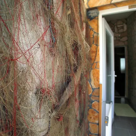 By The Sea - 18451 * Vir