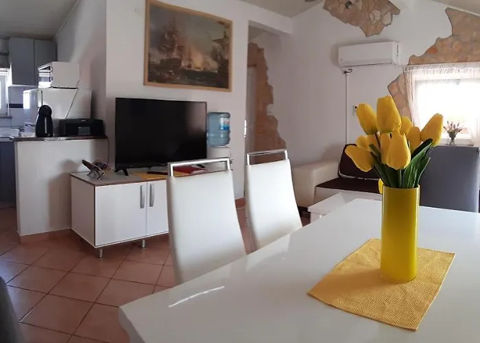 By The Sea - 18451 Apartamento *