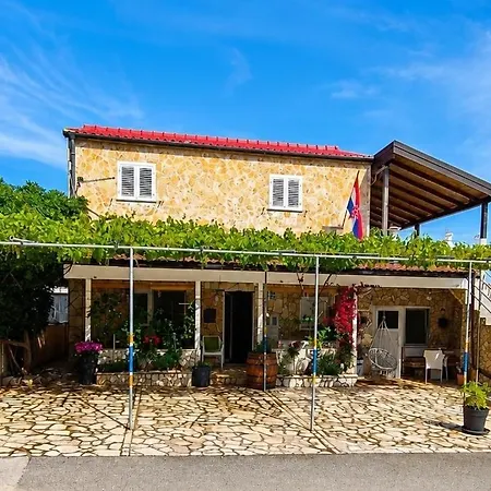 By The Sea - 18451 Apartman