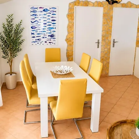 By The Sea - 18451 Apartman